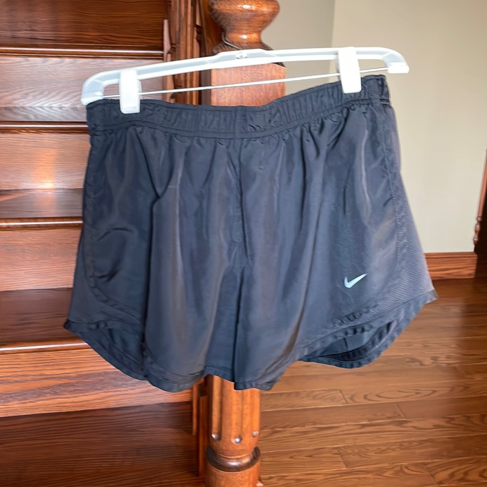 Women’s Black Nike Dry Fit Short Size Large